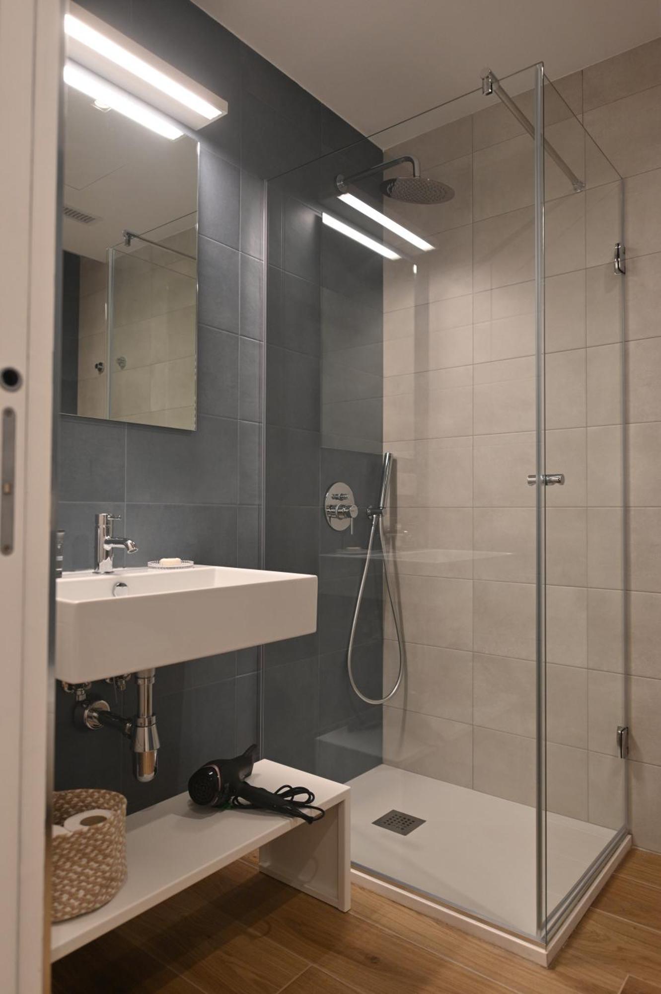 Me Too - Exclusive Apartments Bari Exterior photo