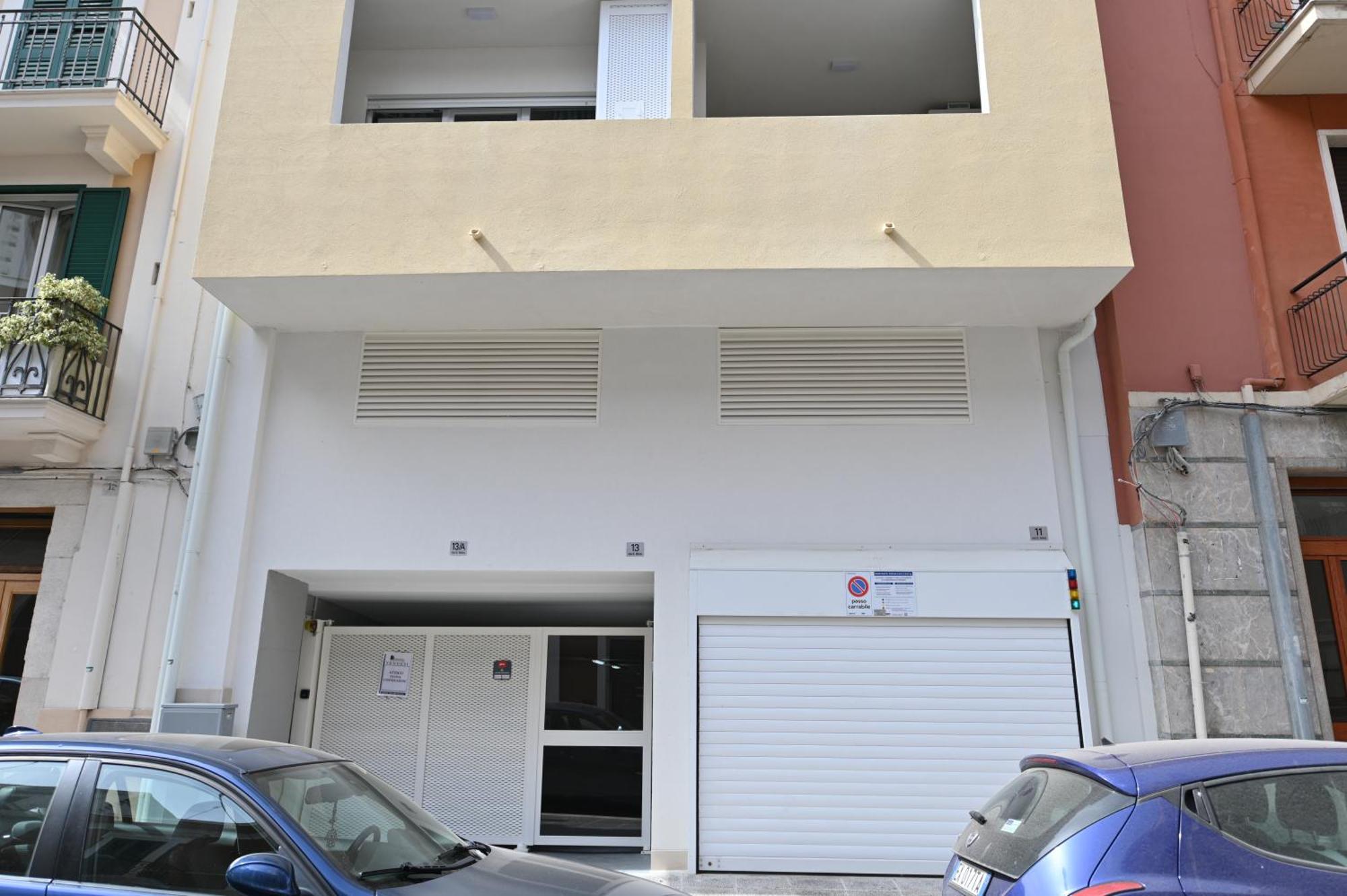 Me Too - Exclusive Apartments Bari Exterior photo